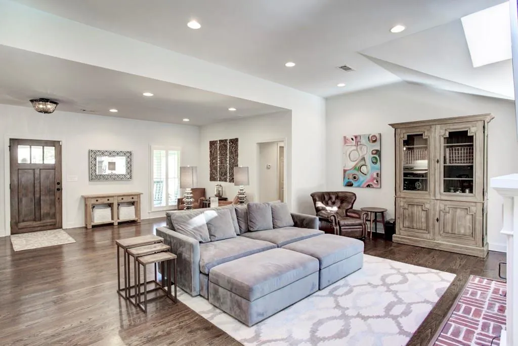 6275 River Shore Parkway, Atlanta, Georgia 30328, 4 Bedrooms Bedrooms, ,3 BathroomsBathrooms,Residential,Sold,6275 River Shore Parkway,5998654