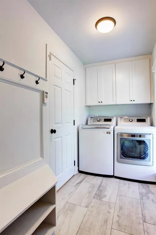 6275 River Shore Parkway, Atlanta, Georgia 30328, 4 Bedrooms Bedrooms, ,3 BathroomsBathrooms,Residential,Sold,6275 River Shore Parkway,5998654