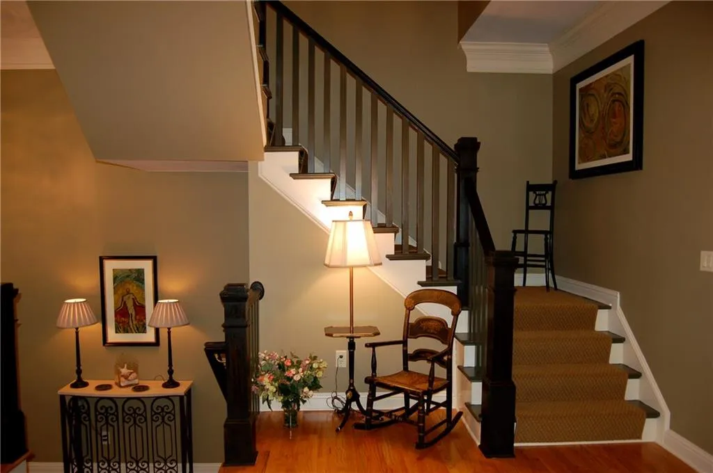 210 Meeting Lane Unit 210, Atlanta, Georgia 30342, 4 Bedrooms Bedrooms, ,3 BathroomsBathrooms,Residential,Sold,210 Meeting Lane Unit 210,6014117