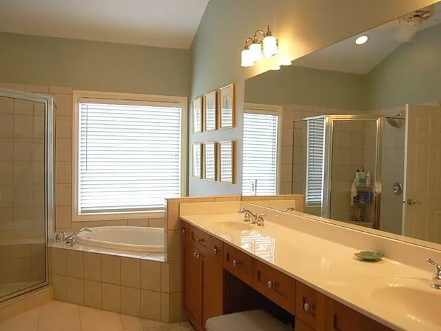 210 Meeting Lane Unit 210, Atlanta, Georgia 30342, 4 Bedrooms Bedrooms, ,3 BathroomsBathrooms,Residential,Sold,210 Meeting Lane Unit 210,6014117