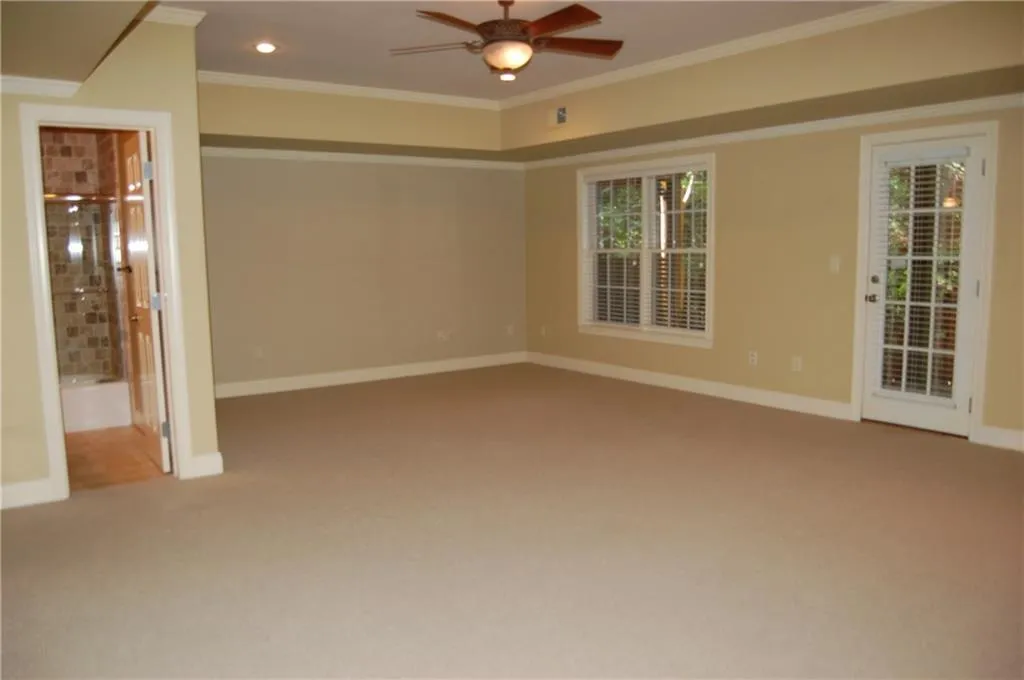 210 Meeting Lane Unit 210, Atlanta, Georgia 30342, 4 Bedrooms Bedrooms, ,3 BathroomsBathrooms,Residential,Sold,210 Meeting Lane Unit 210,6014117