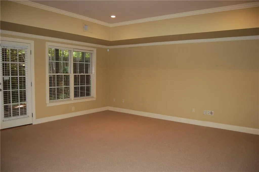 210 Meeting Lane Unit 210, Atlanta, Georgia 30342, 4 Bedrooms Bedrooms, ,3 BathroomsBathrooms,Residential,Sold,210 Meeting Lane Unit 210,6014117
