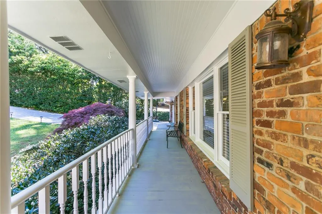 335 Montevallo Drive, Atlanta, Georgia 30342, 4 Bedrooms Bedrooms, ,3 BathroomsBathrooms,Residential,Sold,335 Montevallo Drive,6705396