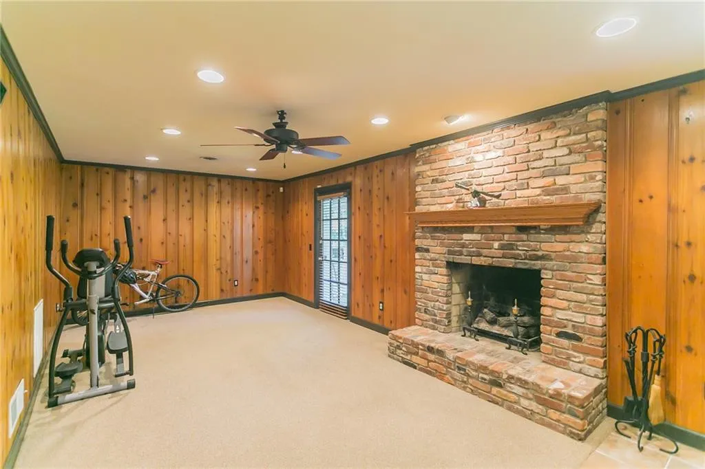 335 Montevallo Drive, Atlanta, Georgia 30342, 4 Bedrooms Bedrooms, ,3 BathroomsBathrooms,Residential,Sold,335 Montevallo Drive,6705396