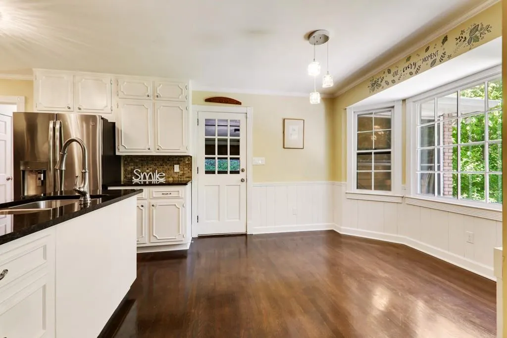 1494 Spalding Drive, Sandy Springs, Georgia 30350, 5 Bedrooms Bedrooms, ,4 BathroomsBathrooms,Residential,Sold,1494 Spalding Drive,6542718