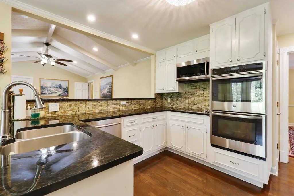1494 Spalding Drive, Sandy Springs, Georgia 30350, 5 Bedrooms Bedrooms, ,4 BathroomsBathrooms,Residential,Sold,1494 Spalding Drive,6542718