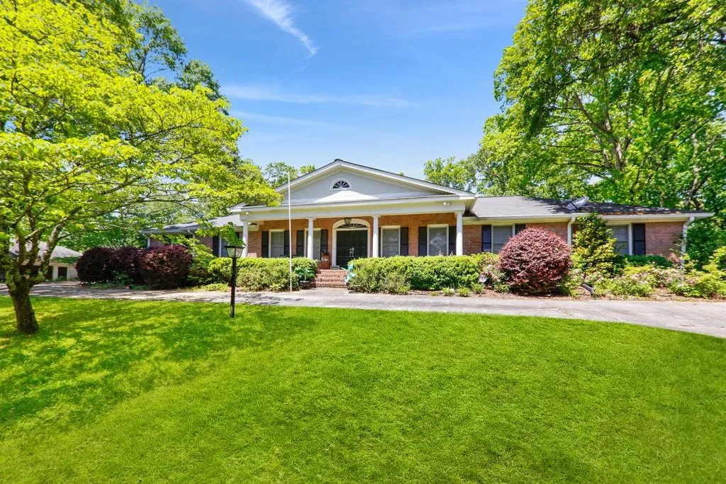 1494 Spalding Drive, Sandy Springs, Georgia 30350, 5 Bedrooms Bedrooms, ,4 BathroomsBathrooms,Residential,Sold,1494 Spalding Drive,6542718