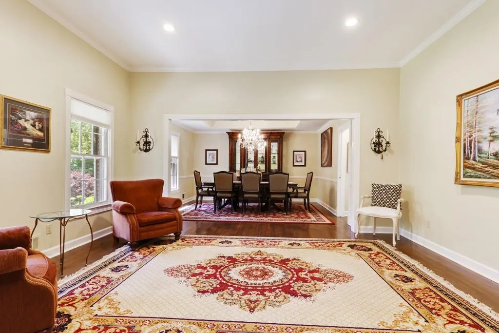 1494 Spalding Drive, Sandy Springs, Georgia 30350, 5 Bedrooms Bedrooms, ,4 BathroomsBathrooms,Residential,Sold,1494 Spalding Drive,6542718
