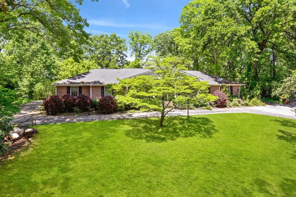 1494 Spalding Drive, Sandy Springs, Georgia 30350, 5 Bedrooms Bedrooms, ,4 BathroomsBathrooms,Residential,Sold,1494 Spalding Drive,6542718