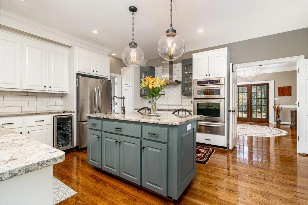 540 Valley Hall Drive, Sandy Springs, Georgia 30350, 5 Bedrooms Bedrooms, ,3 BathroomsBathrooms,Residential,Sold,540 Valley Hall Drive,6786634