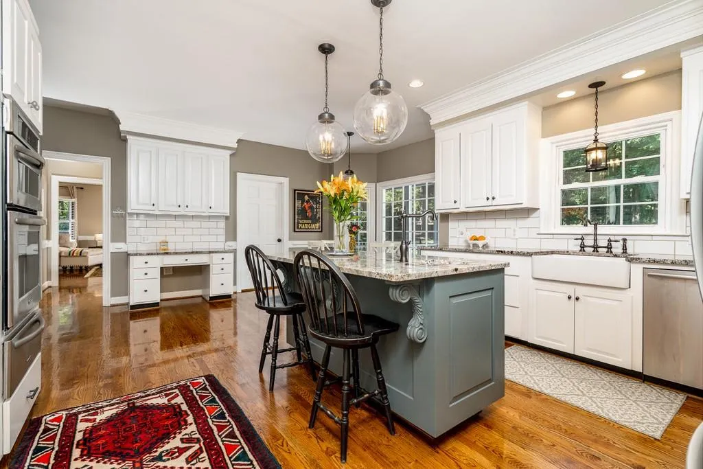540 Valley Hall Drive, Sandy Springs, Georgia 30350, 5 Bedrooms Bedrooms, ,3 BathroomsBathrooms,Residential,Sold,540 Valley Hall Drive,6786634
