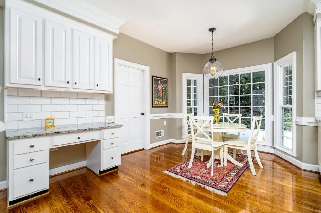540 Valley Hall Drive, Sandy Springs, Georgia 30350, 5 Bedrooms Bedrooms, ,3 BathroomsBathrooms,Residential,Sold,540 Valley Hall Drive,6786634