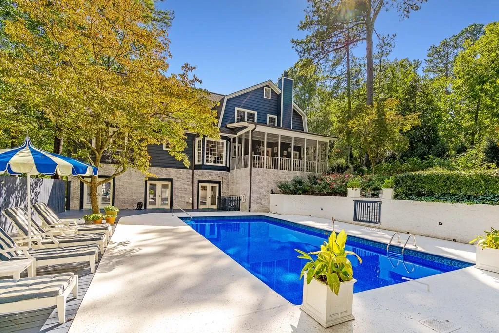 540 Valley Hall Drive, Sandy Springs, Georgia 30350, 5 Bedrooms Bedrooms, ,3 BathroomsBathrooms,Residential,Sold,540 Valley Hall Drive,6786634