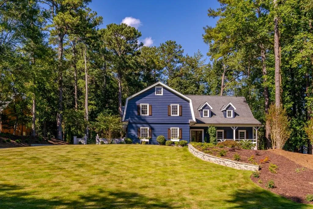540 Valley Hall Drive, Sandy Springs, Georgia 30350, 5 Bedrooms Bedrooms, ,3 BathroomsBathrooms,Residential,Sold,540 Valley Hall Drive,6786634