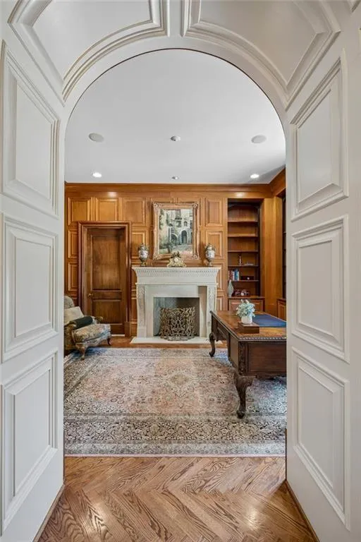 125 Blackland Road Nw, Atlanta, Georgia 30342, 5 Bedrooms Bedrooms, 0 ,5 BathroomsBathrooms,Residential,For Sale,125 Blackland Road Nw,7786547