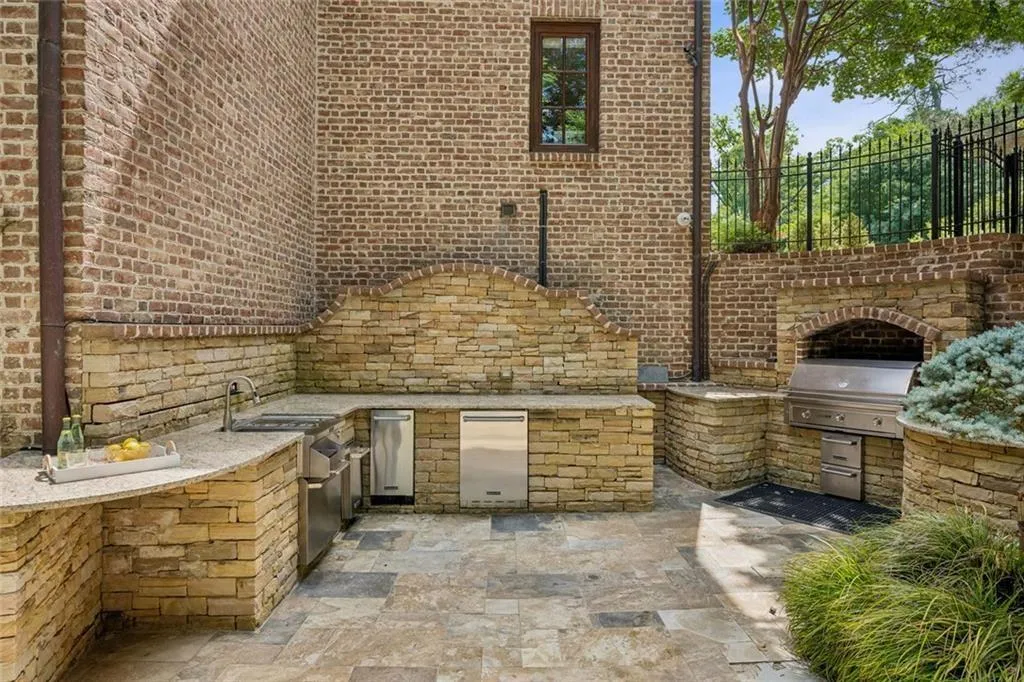 Private outdoor kitchen