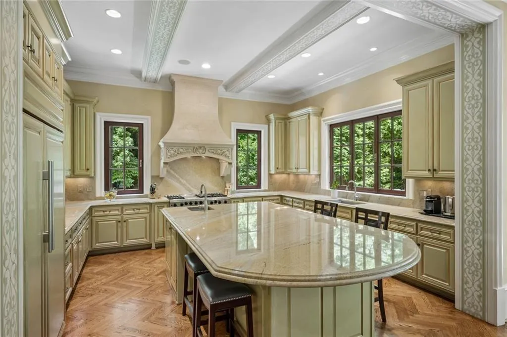 125 Blackland Road Nw, Atlanta, Georgia 30342, 5 Bedrooms Bedrooms, 0 ,5 BathroomsBathrooms,Residential,For Sale,125 Blackland Road Nw,7786547