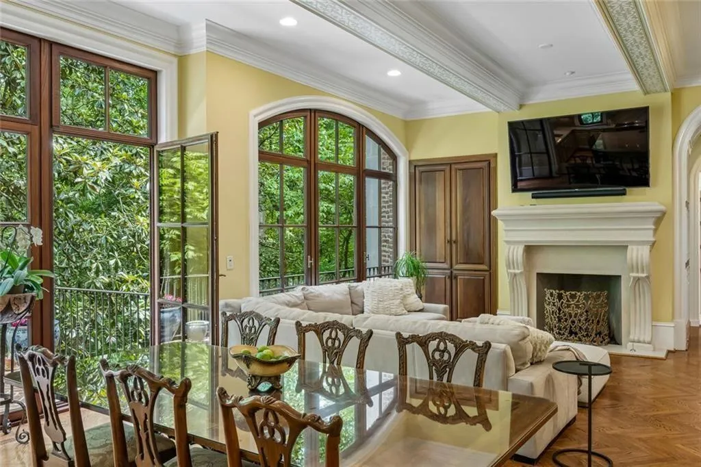 125 Blackland Road Nw, Atlanta, Georgia 30342, 5 Bedrooms Bedrooms, 0 ,5 BathroomsBathrooms,Residential,For Sale,125 Blackland Road Nw,7786547