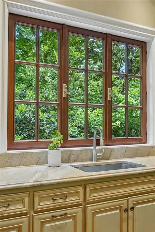 125 Blackland Road Nw, Atlanta, Georgia 30342, 5 Bedrooms Bedrooms, 0 ,5 BathroomsBathrooms,Residential,For Sale,125 Blackland Road Nw,7786547