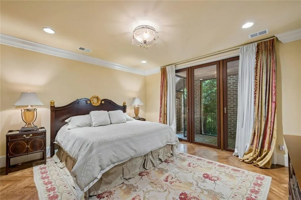 The terrace level also features a private secondary bedroom.