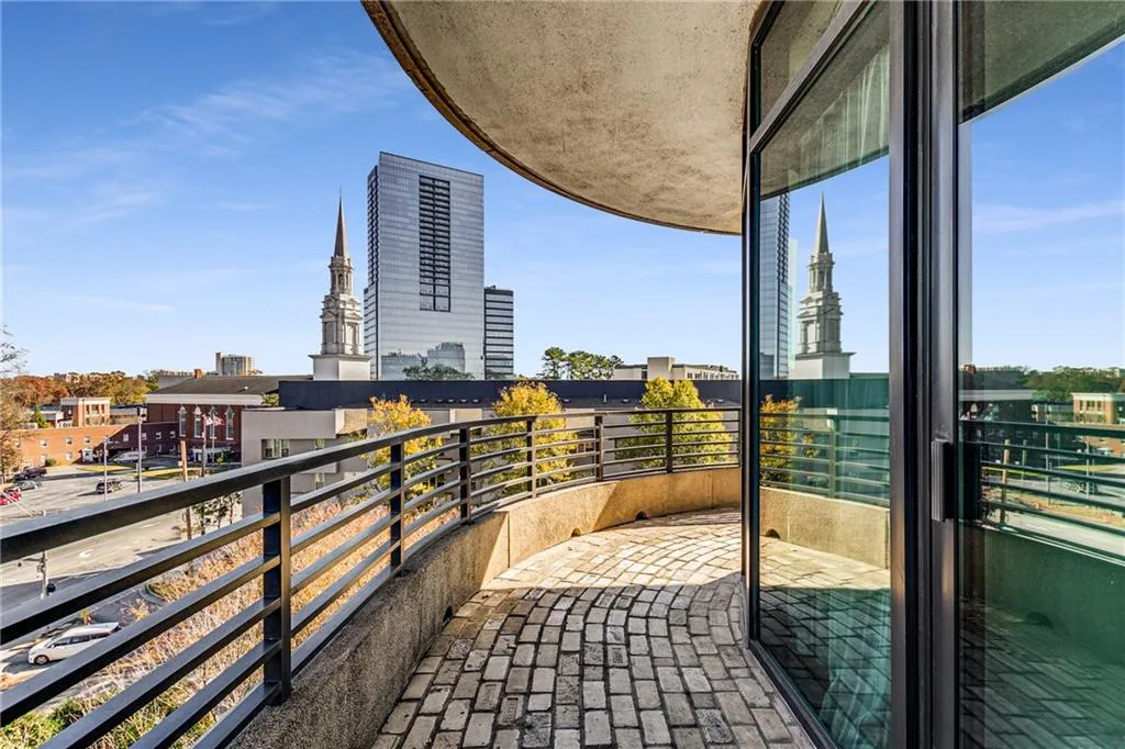 750 Park Avenue Ne Unit 8e, Atlanta, Georgia 30326, 2 Bedrooms Bedrooms, ,2 BathroomsBathrooms,Residential,For Sale,750 Park Avenue Ne Unit 8e,7494921