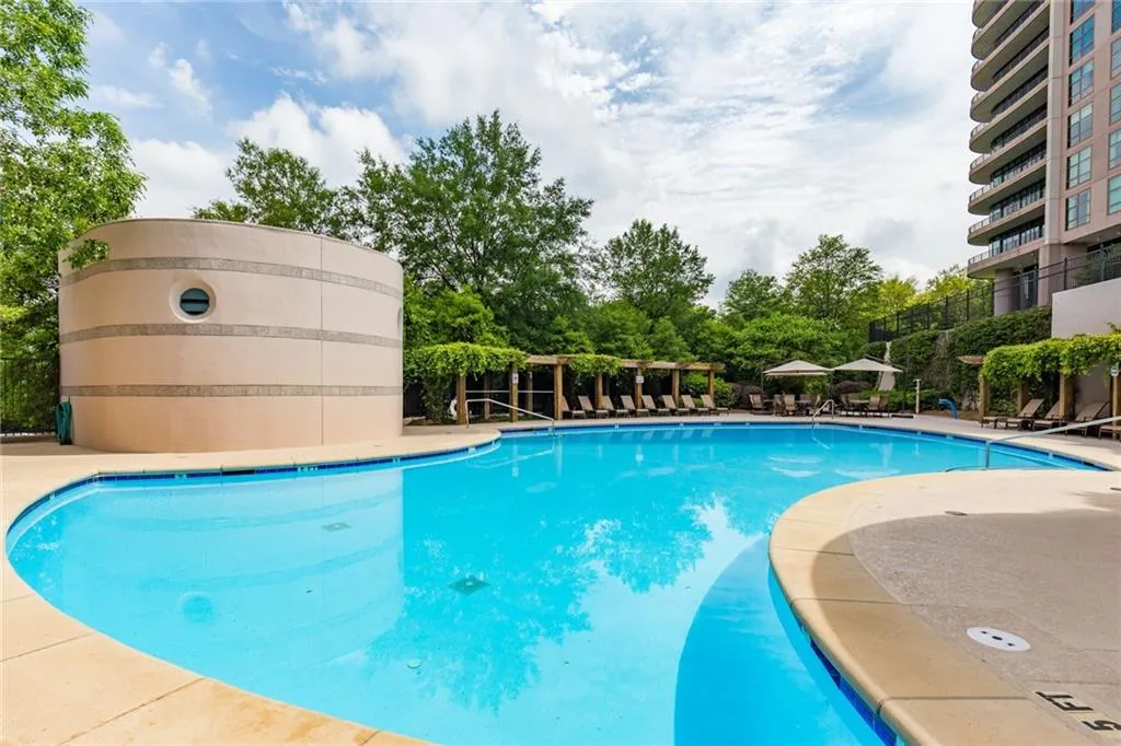 750 Park Avenue Ne Unit 8e, Atlanta, Georgia 30326, 2 Bedrooms Bedrooms, ,2 BathroomsBathrooms,Residential,For Sale,750 Park Avenue Ne Unit 8e,7494921