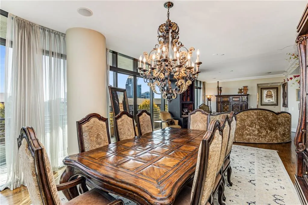 750 Park Avenue Ne Unit 8e, Atlanta, Georgia 30326, 2 Bedrooms Bedrooms, ,2 BathroomsBathrooms,Residential,For Sale,750 Park Avenue Ne Unit 8e,7494921
