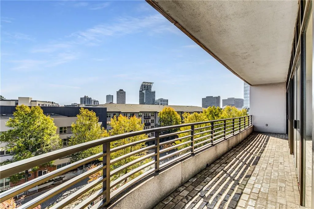 750 Park Avenue Ne Unit 8e, Atlanta, Georgia 30326, 2 Bedrooms Bedrooms, ,2 BathroomsBathrooms,Residential,For Sale,750 Park Avenue Ne Unit 8e,7494921