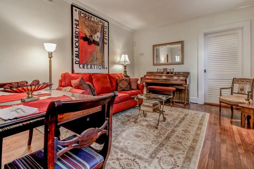 200 Montgomery Ferry Road Unit 28, Atlanta, Georgia 30309, 1 Bedroom Bedrooms, ,1 BathroomBathrooms,Residential,Sold,200 Montgomery Ferry Road Unit 28,5548664