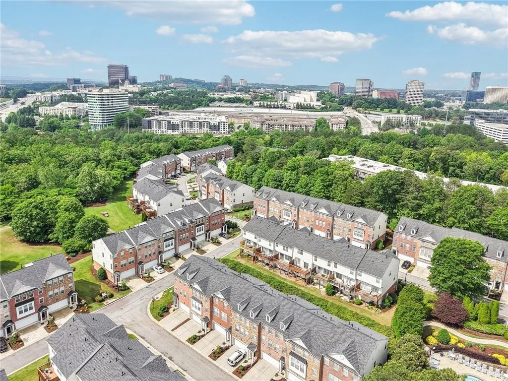 3505 Chattahoochee Summit Lane Se Unit 25, Atlanta, Georgia 30339, 3 Bedrooms Bedrooms, ,3 BathroomsBathrooms,Residential,For Sale,3505 Chattahoochee Summit Lane Se Unit 25,7627990