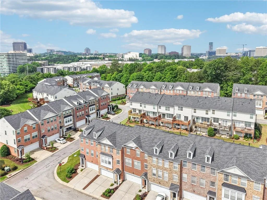 3505 Chattahoochee Summit Lane Se Unit 25, Atlanta, Georgia 30339, 3 Bedrooms Bedrooms, ,3 BathroomsBathrooms,Residential,For Sale,3505 Chattahoochee Summit Lane Se Unit 25,7627990