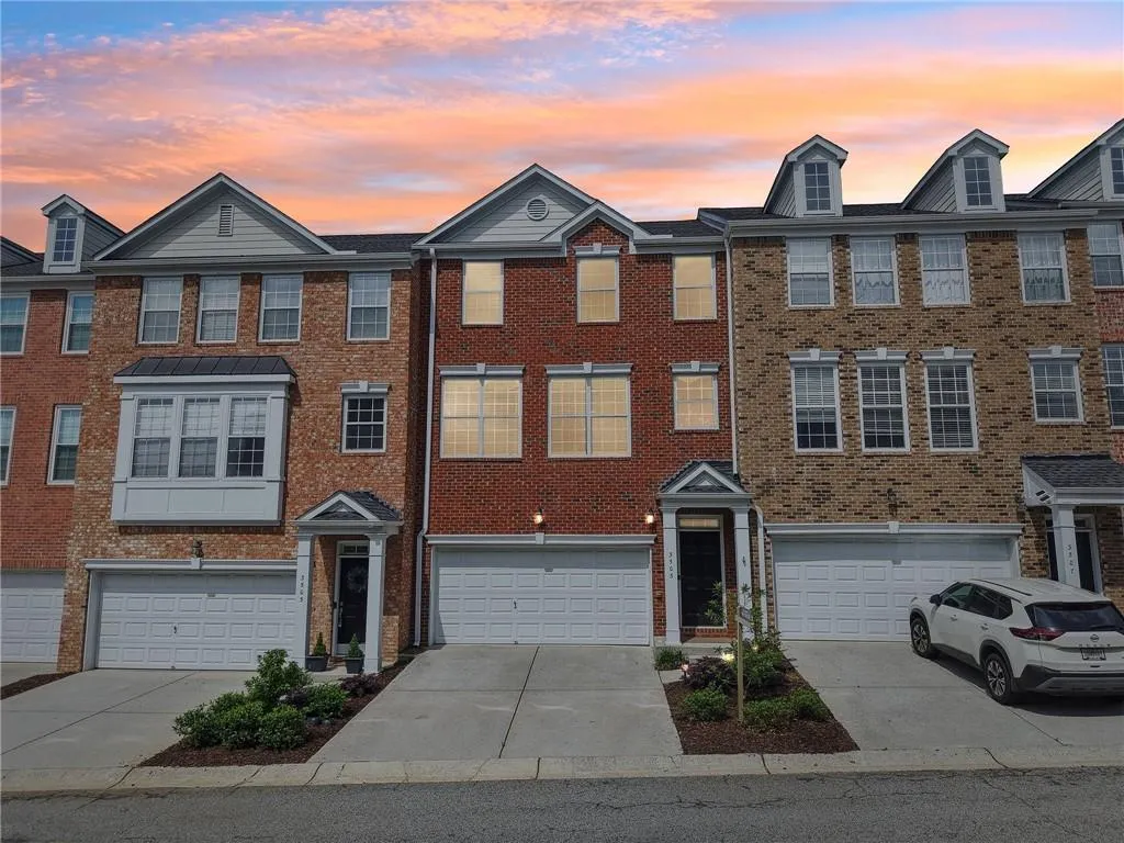 3505 Chattahoochee Summit Lane Se Unit 25, Atlanta, Georgia 30339, 3 Bedrooms Bedrooms, ,3 BathroomsBathrooms,Residential,For Sale,3505 Chattahoochee Summit Lane Se Unit 25,7627990