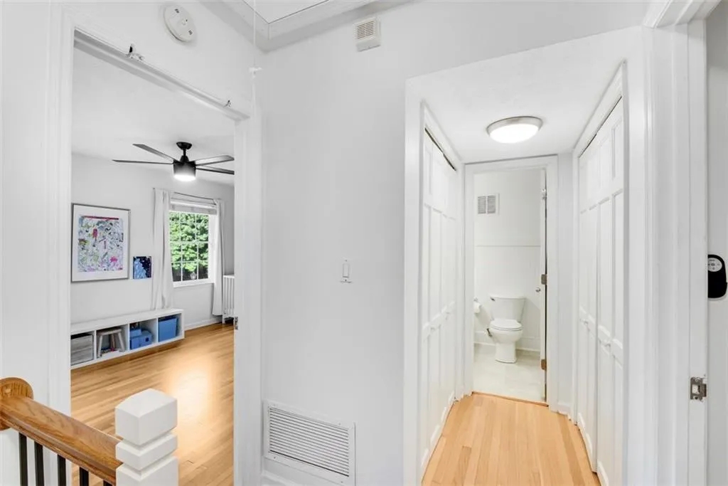 6700 Roswell Road Unit 16f, Atlanta, Georgia 30328, 2 Bedrooms Bedrooms, ,1 BathroomBathrooms,Residential,Sold,6700 Roswell Road Unit 16f,6875515