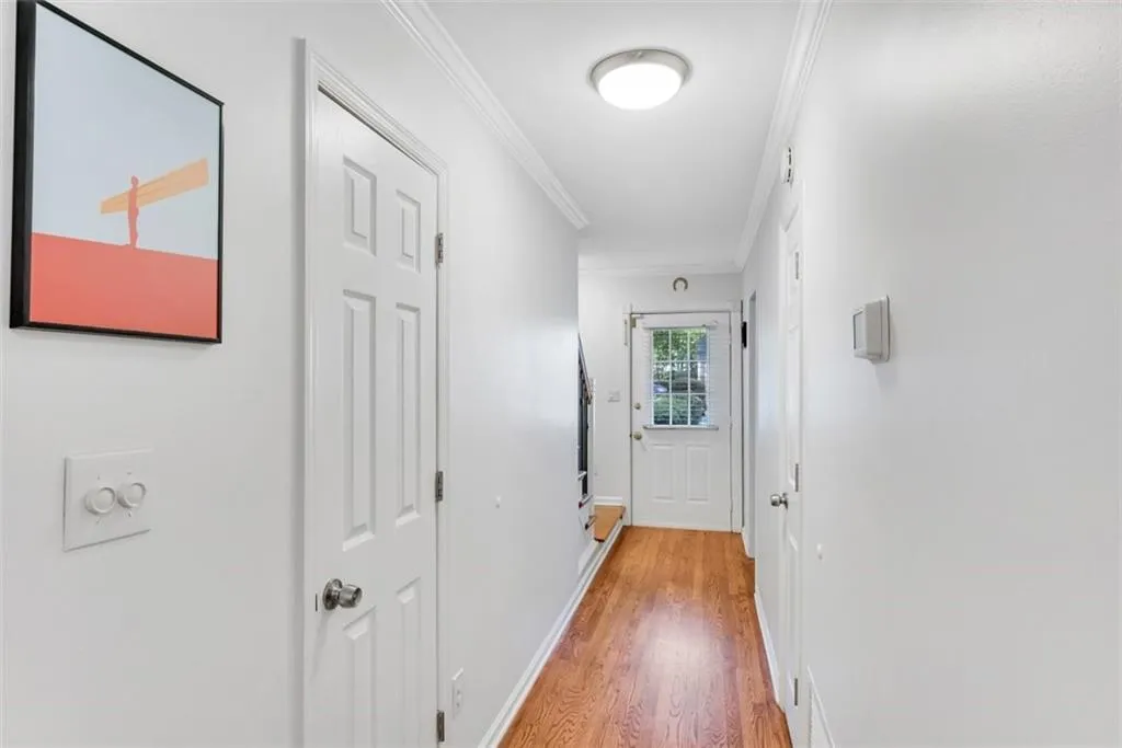 6700 Roswell Road Unit 16f, Atlanta, Georgia 30328, 2 Bedrooms Bedrooms, ,1 BathroomBathrooms,Residential,Sold,6700 Roswell Road Unit 16f,6875515