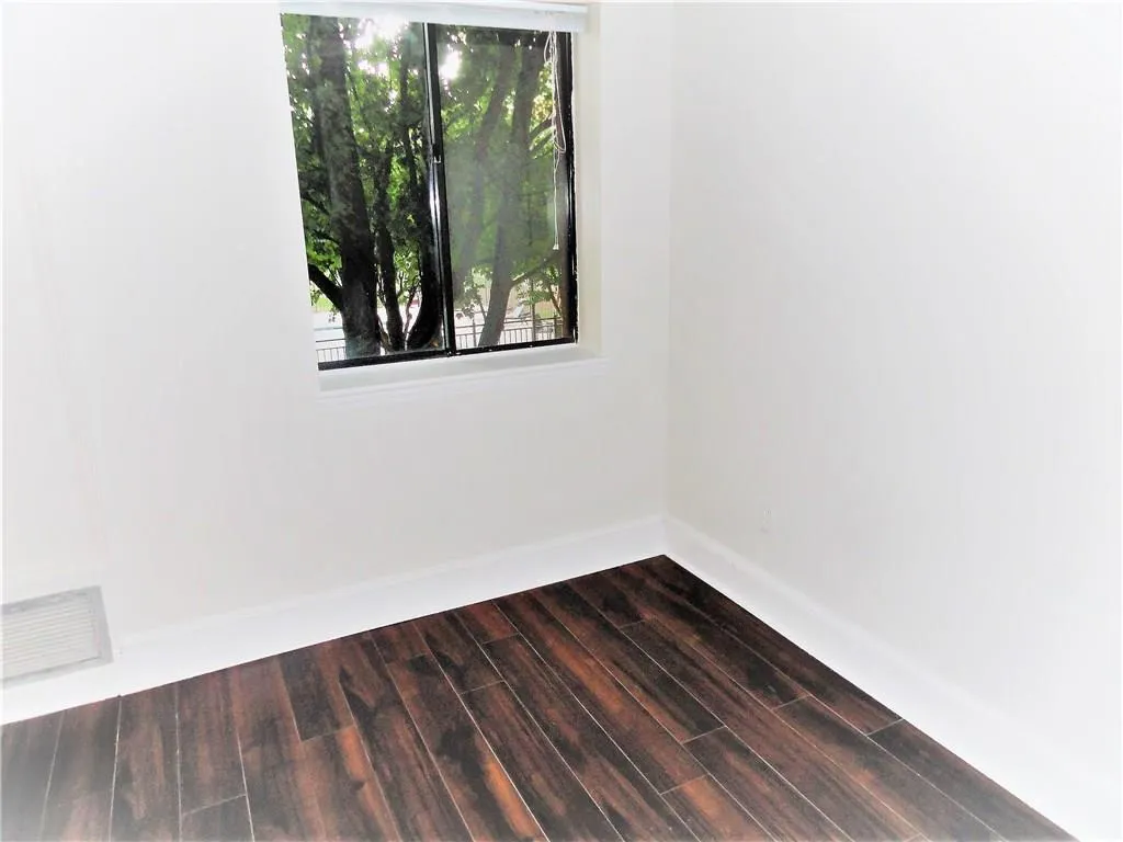 300 Johnson Ferry Road Ne Unit A206, Atlanta, Georgia 30328, 1 Bedroom Bedrooms, ,1 BathroomBathrooms,Residential,Sold,300 Johnson Ferry Road Ne Unit A206,6071054