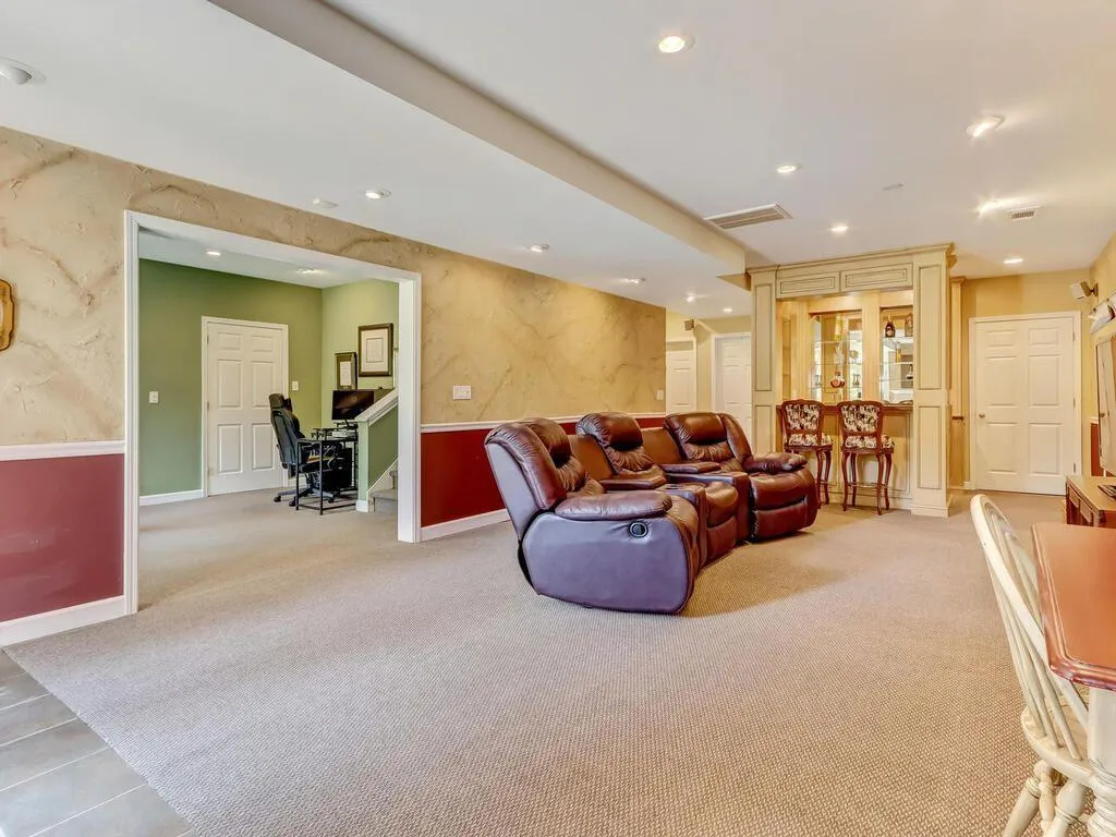 7820 Landowne Drive, Sandy Springs, Georgia 30350, 5 Bedrooms Bedrooms, ,6 BathroomsBathrooms,Residential,Sold,7820 Landowne Drive,7214418