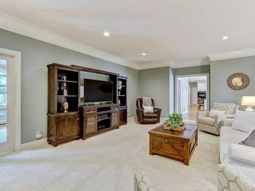 7820 Landowne Drive, Sandy Springs, Georgia 30350, 5 Bedrooms Bedrooms, ,6 BathroomsBathrooms,Residential,Sold,7820 Landowne Drive,7214418