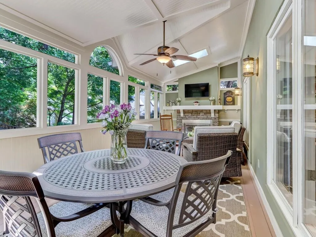 7820 Landowne Drive, Sandy Springs, Georgia 30350, 5 Bedrooms Bedrooms, ,6 BathroomsBathrooms,Residential,Sold,7820 Landowne Drive,7214418