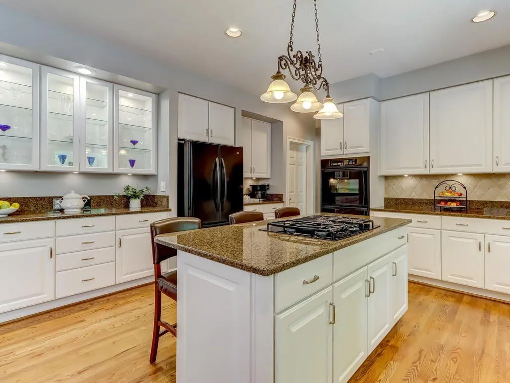 7820 Landowne Drive, Sandy Springs, Georgia 30350, 5 Bedrooms Bedrooms, ,6 BathroomsBathrooms,Residential,Sold,7820 Landowne Drive,7214418