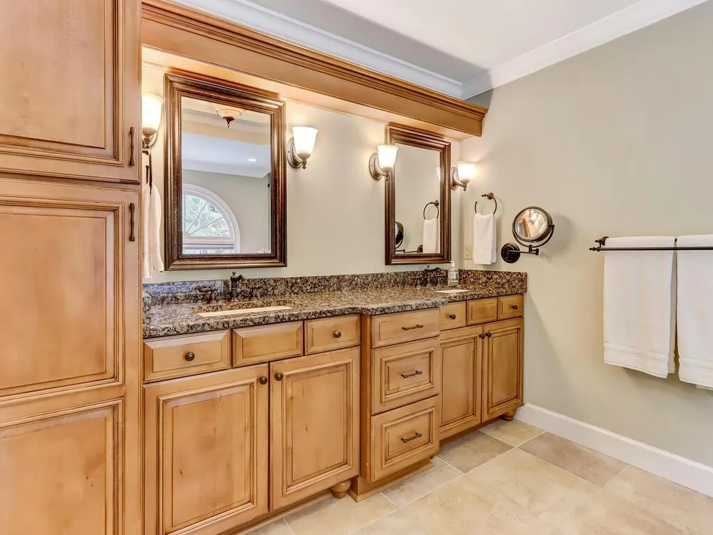 7820 Landowne Drive, Sandy Springs, Georgia 30350, 5 Bedrooms Bedrooms, ,6 BathroomsBathrooms,Residential,Sold,7820 Landowne Drive,7214418