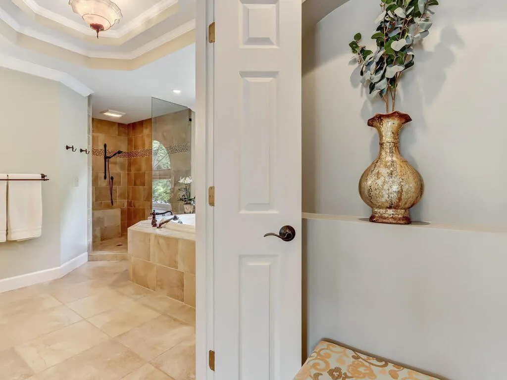 7820 Landowne Drive, Sandy Springs, Georgia 30350, 5 Bedrooms Bedrooms, ,6 BathroomsBathrooms,Residential,Sold,7820 Landowne Drive,7214418