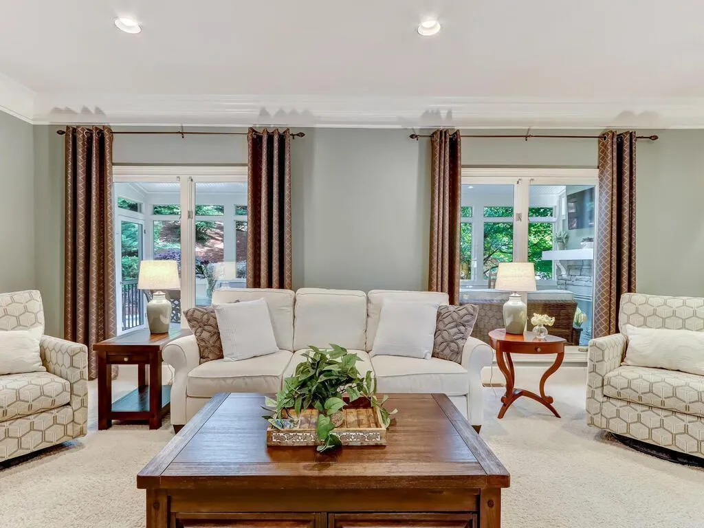 7820 Landowne Drive, Sandy Springs, Georgia 30350, 5 Bedrooms Bedrooms, ,6 BathroomsBathrooms,Residential,Sold,7820 Landowne Drive,7214418