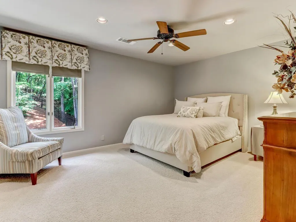7820 Landowne Drive, Sandy Springs, Georgia 30350, 5 Bedrooms Bedrooms, ,6 BathroomsBathrooms,Residential,Sold,7820 Landowne Drive,7214418