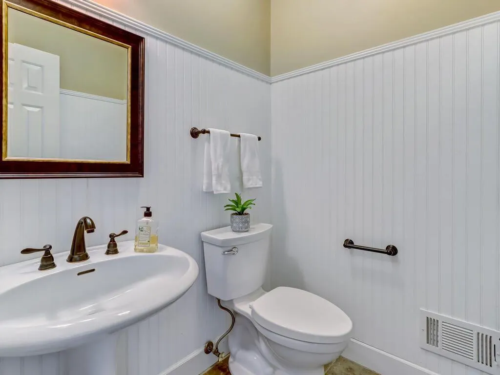 7820 Landowne Drive, Sandy Springs, Georgia 30350, 5 Bedrooms Bedrooms, ,6 BathroomsBathrooms,Residential,Sold,7820 Landowne Drive,7214418