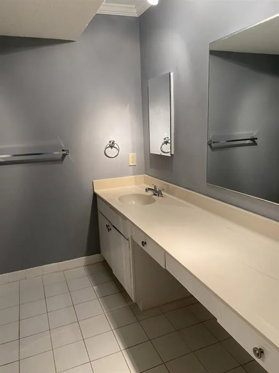 6851 Roswell Road Unit I14, Sandy Springs, Georgia 30328, 3 Bedrooms Bedrooms, ,2 BathroomsBathrooms,Residential,Sold,6851 Roswell Road Unit I14,6880206