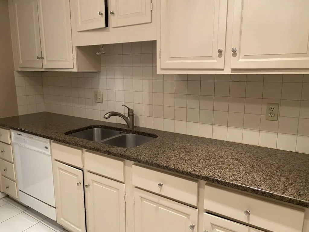 6851 Roswell Road Unit I14, Sandy Springs, Georgia 30328, 3 Bedrooms Bedrooms, ,2 BathroomsBathrooms,Residential,Sold,6851 Roswell Road Unit I14,6880206