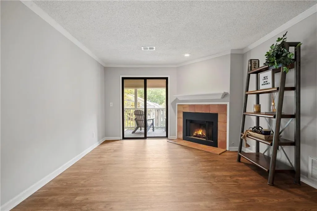 310 Barrington Hills Drive Unit 310, Atlanta, Georgia 30350, 2 Bedrooms Bedrooms, ,2 BathroomsBathrooms,Residential,Sold,310 Barrington Hills Drive Unit 310,7483136
