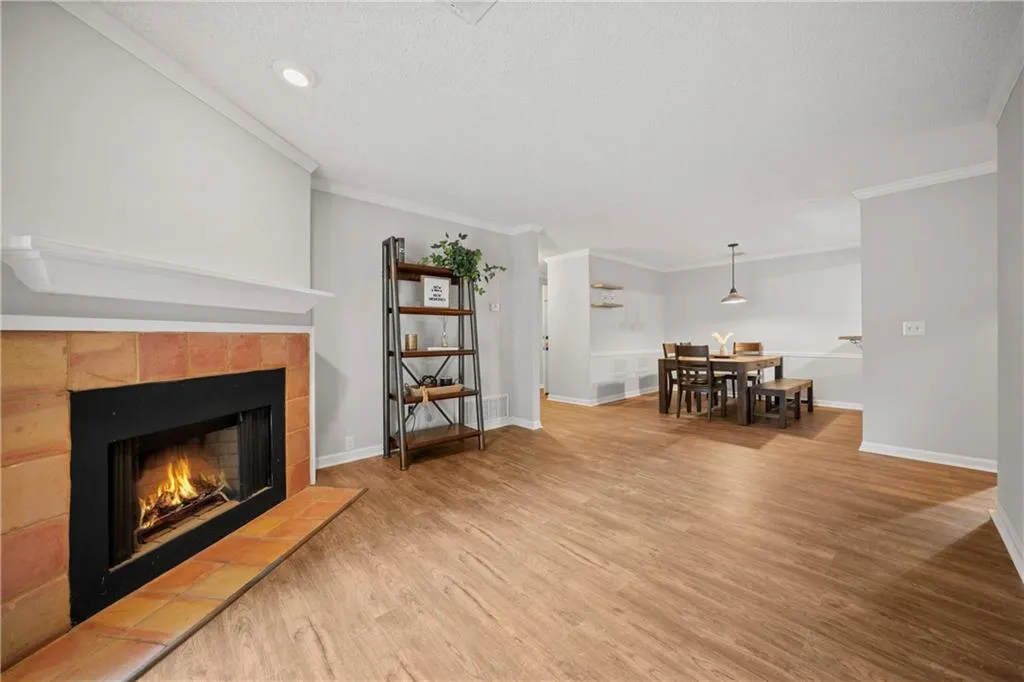 310 Barrington Hills Drive Unit 310, Atlanta, Georgia 30350, 2 Bedrooms Bedrooms, ,2 BathroomsBathrooms,Residential,Sold,310 Barrington Hills Drive Unit 310,7483136