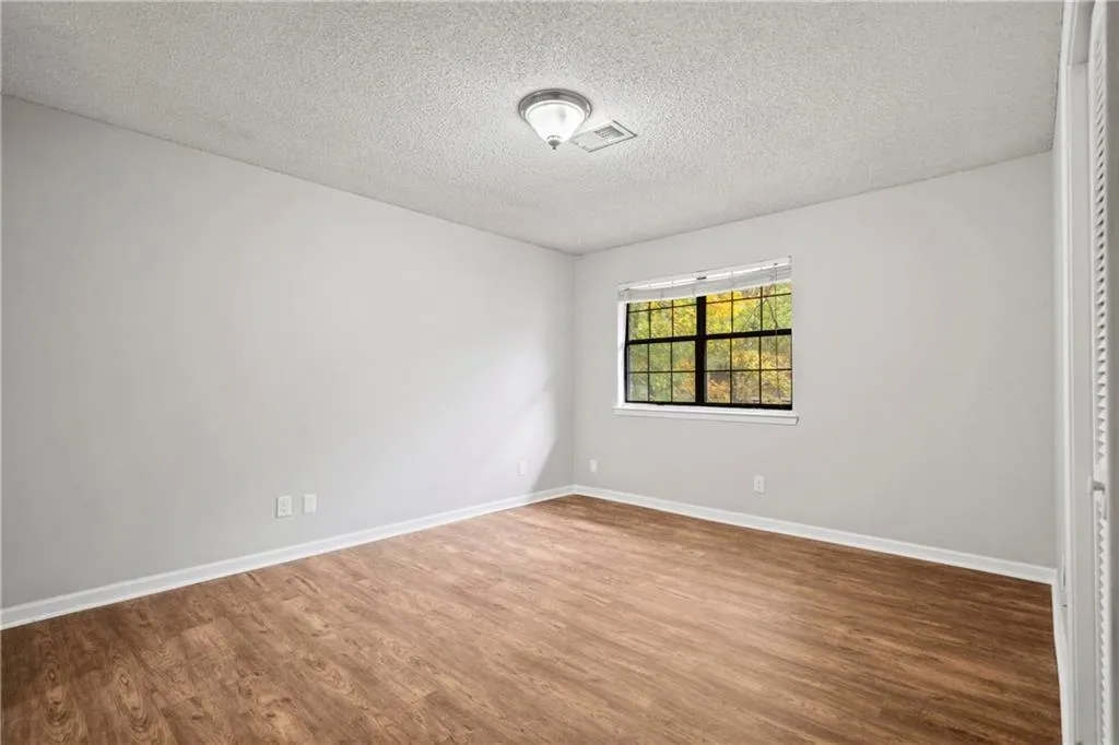 310 Barrington Hills Drive Unit 310, Atlanta, Georgia 30350, 2 Bedrooms Bedrooms, ,2 BathroomsBathrooms,Residential,Sold,310 Barrington Hills Drive Unit 310,7483136