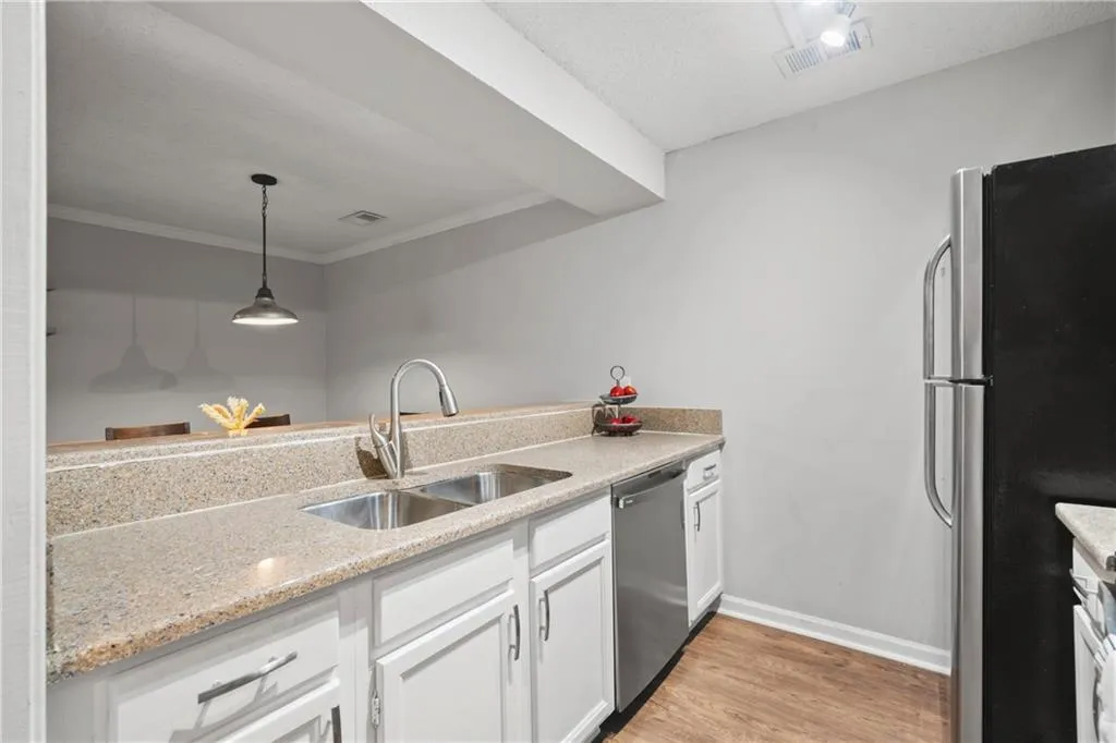 310 Barrington Hills Drive Unit 310, Atlanta, Georgia 30350, 2 Bedrooms Bedrooms, ,2 BathroomsBathrooms,Residential,Sold,310 Barrington Hills Drive Unit 310,7483136